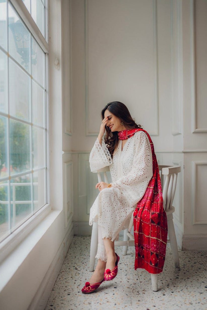 Maria B Chickenkari Lawn Embroidered Three Piece Collection Unstich White