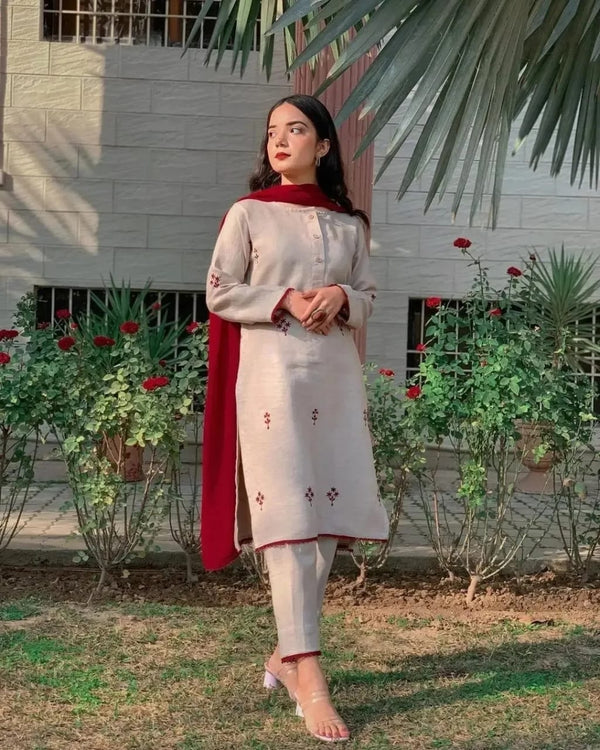 3 Piece Embroidered Lawn Suit : Starlawnpk