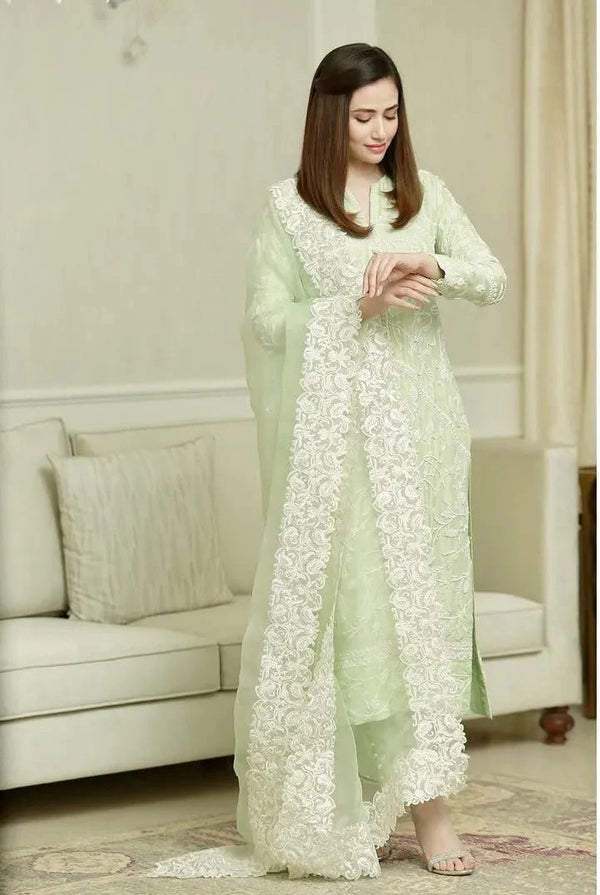 Bareeze Pista Embroidered Three Piece Lawn Collection SL-D30